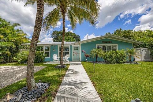 1129 8th Ter N, NAPLES, FL, 34102-5409 | Card Image