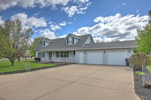 588 Ann Ct, BERLIN, WI, 54923-2408 | Card Image