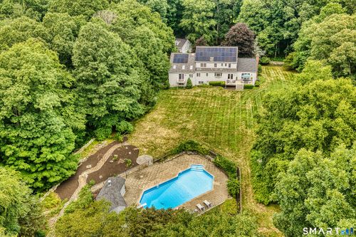 17 Plumtrees Rd, Newtown, CT, 06470-1729 | Card Image