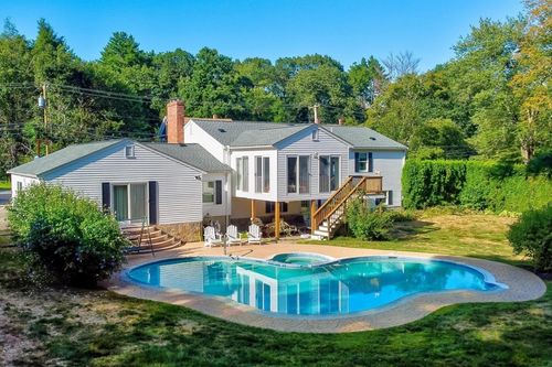 58 Washington St, Topsfield, MA, 01983-1718 | Card Image