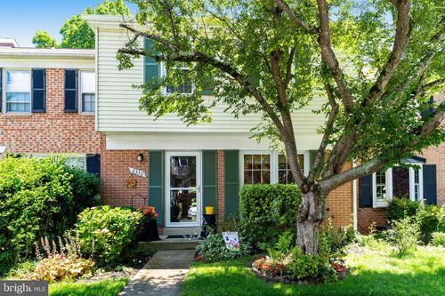 8330 Uxbridge Ct, SPRINGFIELD, VA, 22151-1721 | Card Image