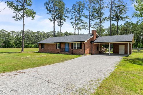 1450 State Camp Rd, Vanceboro, NC, 28586-8462 | Card Image