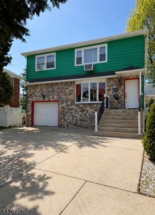 109 Washington Ave, Carteret, NJ, 07008-2637 | Card Image