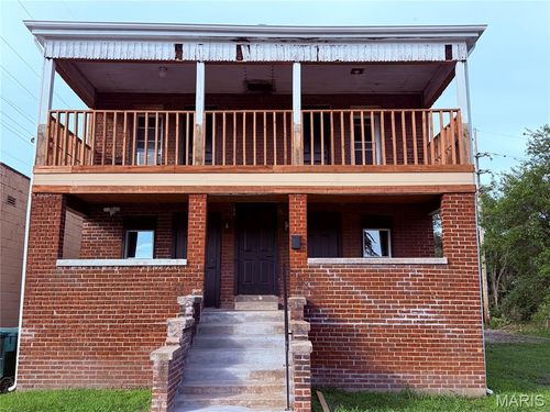 1905 Bond Ave, East Saint Louis, IL, 62207-1809 | Card Image
