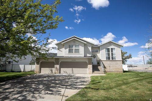 1528 S 1600 W, Woods Cross, UT, 84087-2285 | Card Image
