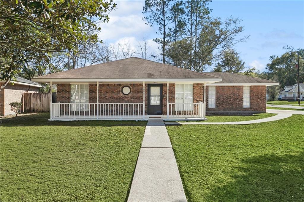 100 Cedar Ridge Ct, For Sale in Slidell - eXp Realty