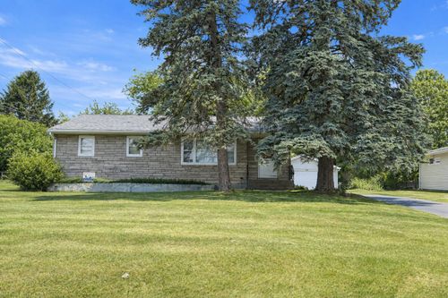 605 Pyott Rd, Lake In The Hills, IL, 60156-1548 | Card Image