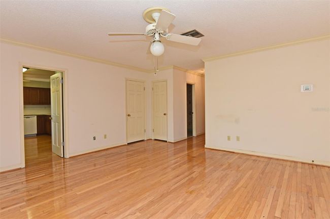 Family Room w/ wood Flooring Pic 2 | Image 31