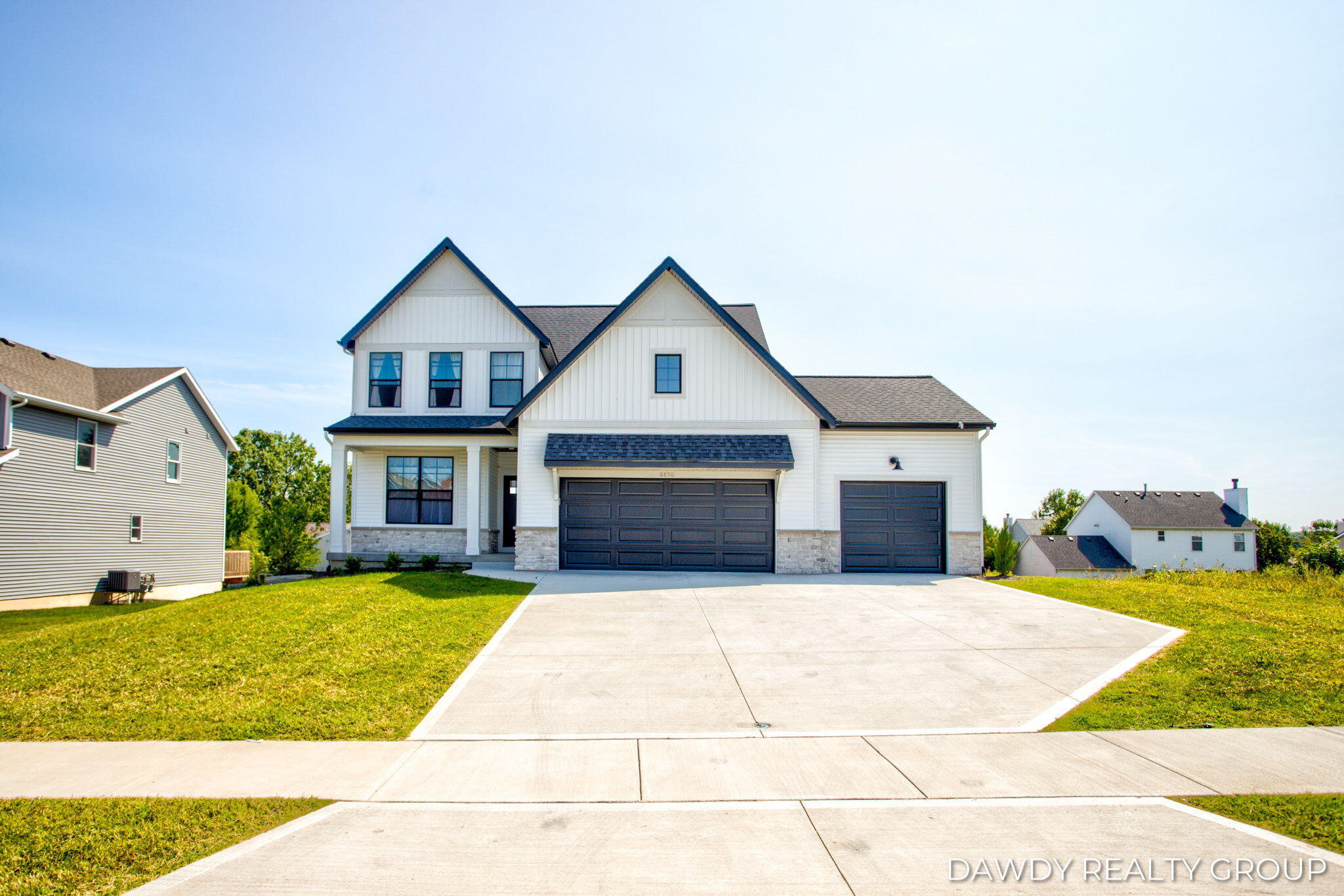 Avalon Dr, Caledonia, MI 49316