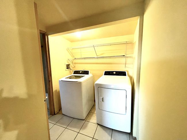 6 Stirling Ct, House other with 3 bedrooms, 1 bathrooms and 4 parking in Middletown CT | Image 24