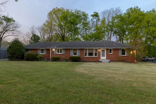 307 Shepherd Hills Dr, Madison, TN, 37115-2236 | Card Image