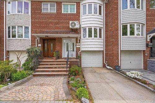 15-31 144th St, Whitestone, NY, 11357-3011 | Card Image