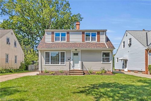 5700 E 141st St, Maple Heights, OH, 44137-3803 | Card Image