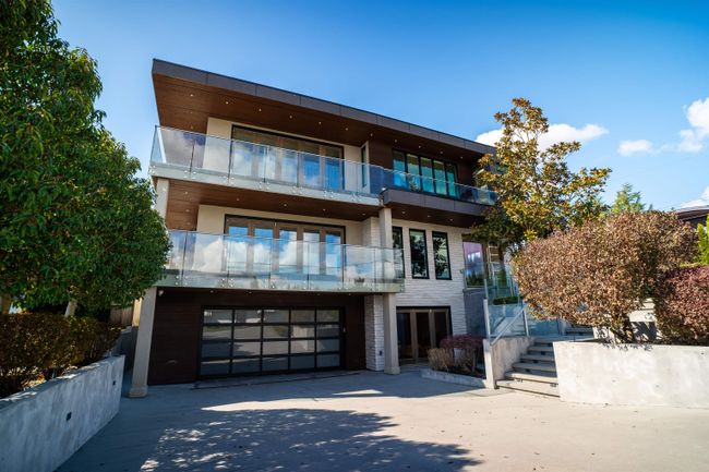 1089 Ewson Street, House other with 7 bedrooms, 7 bathrooms and null parking in White Rock BC | Image 1