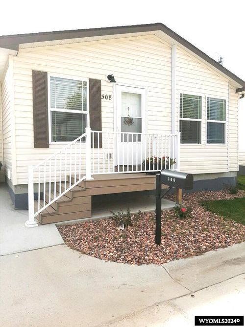 308 G Street, Buffalo, WY, 82834 | Card Image