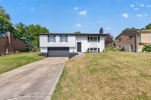 2650 Valley Trails Dr, Villa Hills, KY, 41017-1049 | Card Image