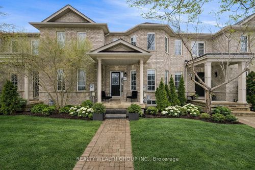 34 Castle Park Blvd, Woodbridge, ON, L4H1M4 | Card Image