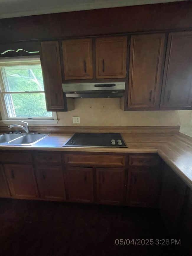 606 Kirby Rd, Home with 3 bedrooms, 2 bathrooms and null parking in Raven VA | Image 15