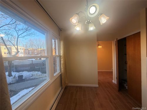 72 Greenway Ter, Middletown, NY, 10941-1638 | Card Image