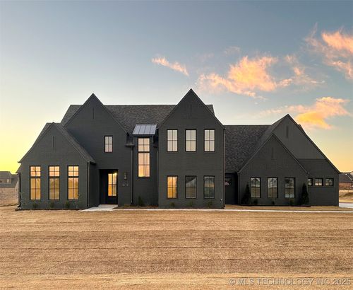 8218 N 110th East Ave, Owasso, OK, 74055 | Card Image