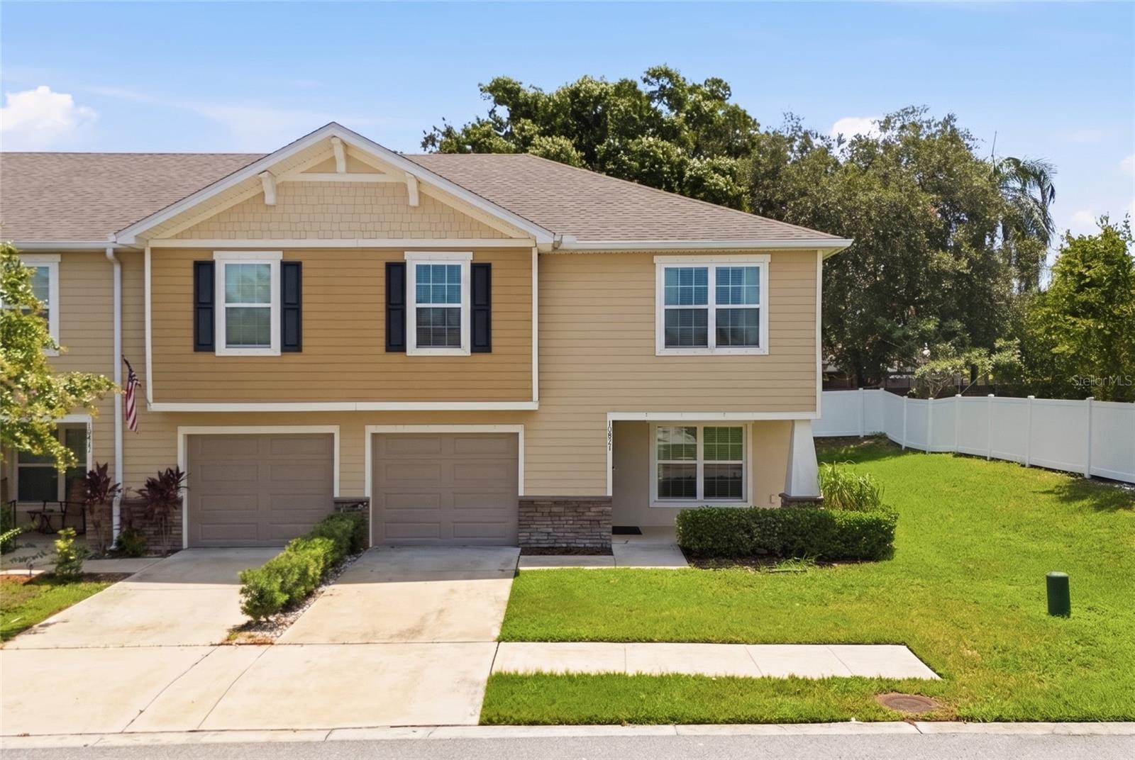 Residential in RIVERVIEW 2