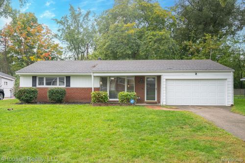 2451 Lafay Dr, West Bloomfield, MI, 48324-1744 | Card Image