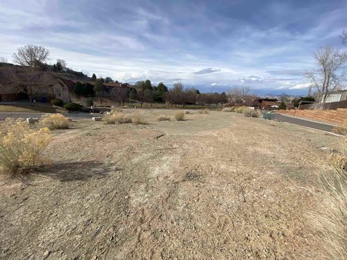 370 & 372 Cliff View Drive, Grand Junction, CO, 81507 | Card Image