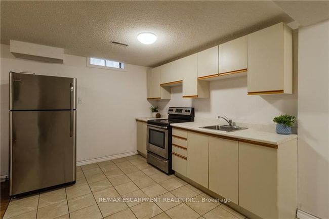 788 Grandview St N, House other with 7 bedrooms, 4 bathrooms and 3 parking in Oshawa ON | Image 33