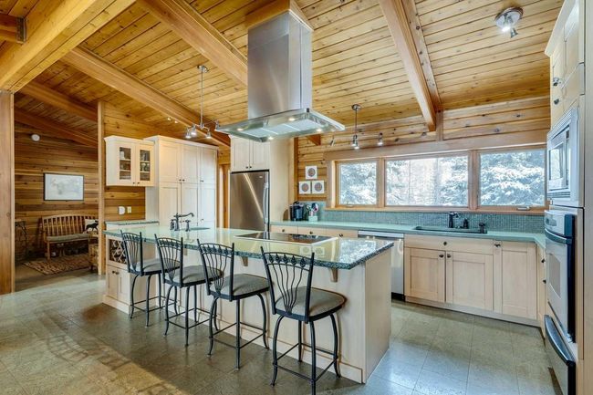 100 Saddle Road, House other with 3 bedrooms, 3 bathrooms and null parking in Bragg Creek AB | Image 9