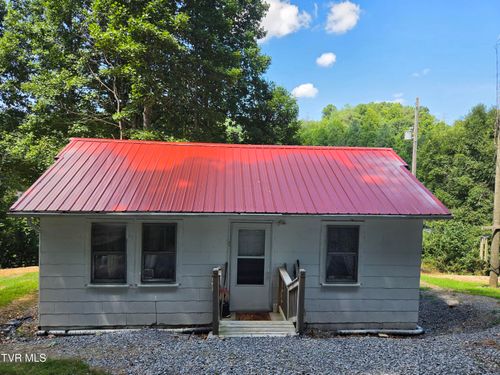 552 Jerrys Br, Clintwood, VA, 24228 | Card Image