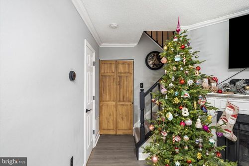 38 Chambord Ct, Hamilton, NJ, 08619-4704 | Card Image