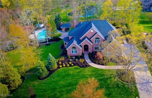 422 Diana Ct, Highland Heights, OH, 44143-1586 | Card Image