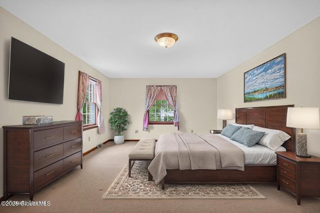 3077 New Williamsburg Dr, House other with 4 bedrooms, 4 bathrooms and 6 parking in Schenectady NY | Image 32