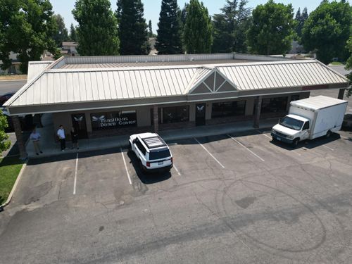 451 Queens Ave, Yuba City, CA, 95991-2900 | Card Image