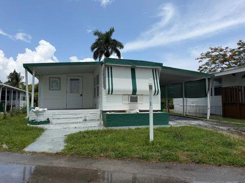 1670 Sw 85th Ave, Davie, FL, 33324-4532 | Card Image