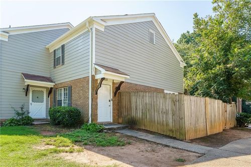 2611 Stratford Ln, Morrow, GA, 30260-2130 | Card Image