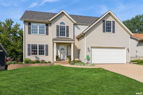 7001 Cresthill Dr, Davenport, IA, 52806-1580 | Card Image