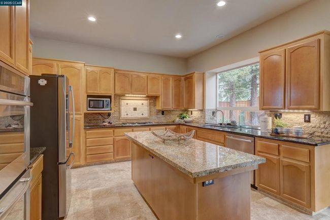 5171 Keller Ridge Dr, House other with 4 bedrooms, 3 bathrooms and 3 parking in Clayton CA | Image 6