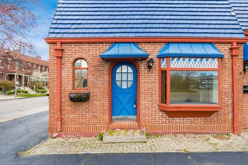 1154 S High St, Columbus, OH, 43206-3413 | Card Image