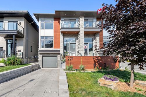 227 Royal Ave, Ottawa, ON, K2A1T8 | Card Image
