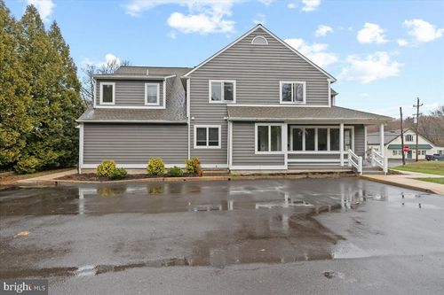 1 Center St, DOYLESTOWN, PA, 18901-3930 | Card Image