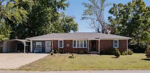 307 Hinson St, Hohenwald, TN, 38462-2131 | Card Image