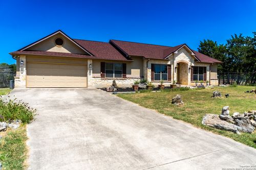 265 Firewheel Dr, Bandera, TX, 78003-4679 | Card Image
