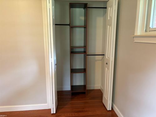 120 Montmorency Rd, Rochester Hills, MI, 48307-3846 | Card Image