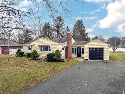 31 Stone Path Ln, West Springfield, MA, 01089-1670 | Card Image