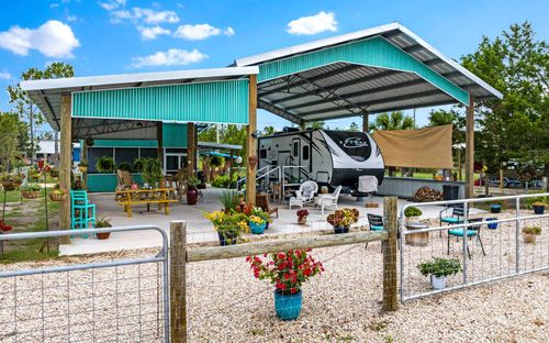 21031 Osprey Cir, Perry, FL, 32348-2218 | Card Image