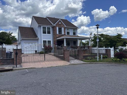 8905 Springview Rd, PHILADELPHIA, PA, 19115-3531 | Card Image