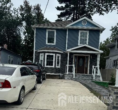 30 Linden St, Fords, NJ, 08863-1631 | Card Image