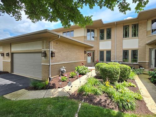 20432 Fallingwater Cir, Frankfort, IL, 60423-1804 | Card Image