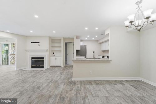 310a-3804 Ridge Knoll Ct, FAIRFAX, VA, 22033-4606 | Card Image